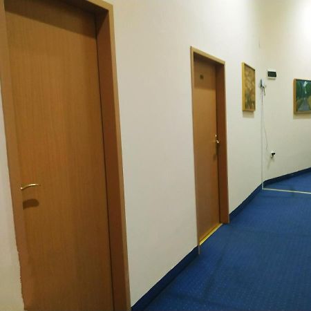 Expo Hotel Tashkent Exterior foto